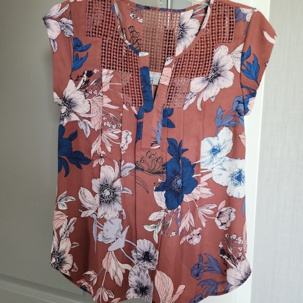 Daniel Rainn Top NWT